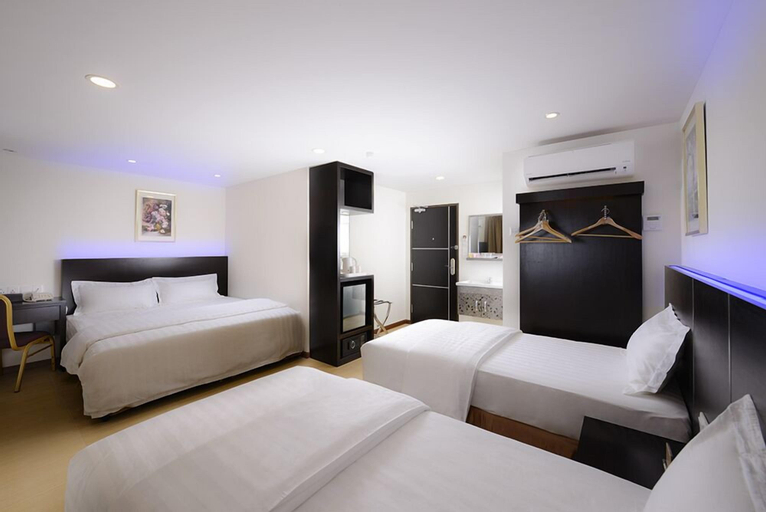 Bedroom 5