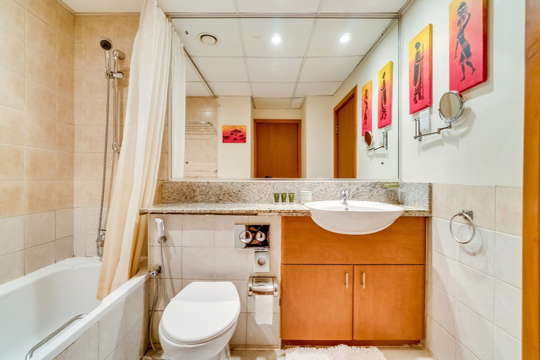 Bathroom 4, 1 Bedroom Apartment Greens, Dubai