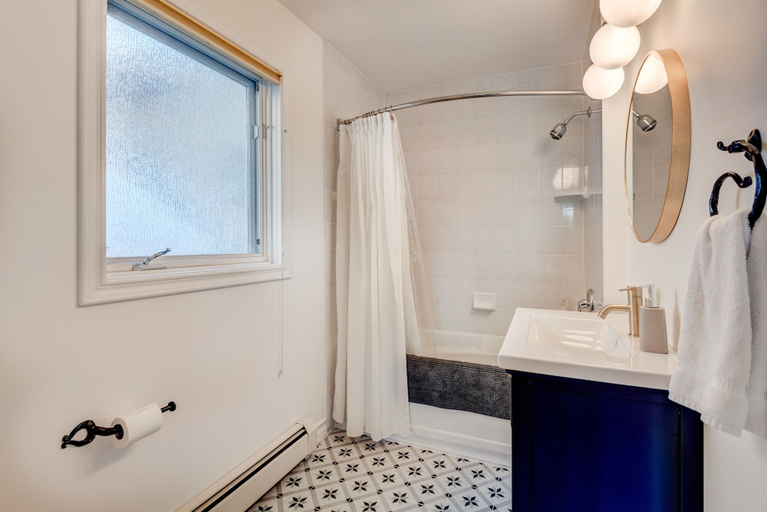 Bathroom 3, Banff Mtn Home - Real Rockies Experience, Division No. 15