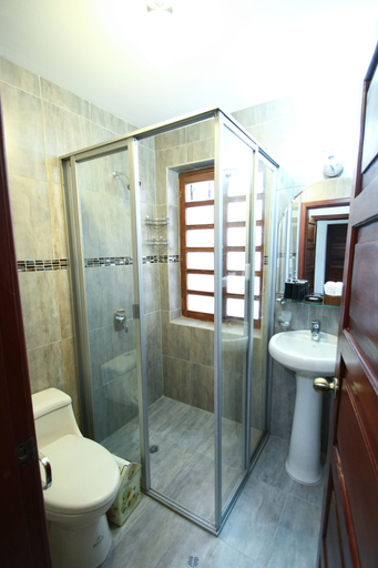 Bathroom 4, Hotel + Arte, Quito