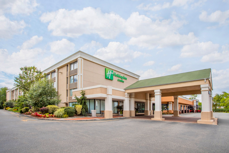 Holiday Inn & Suites PARSIPPANY FAIRFIELD, Morris