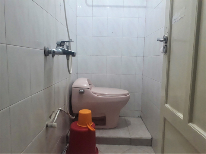 Bathroom 7
