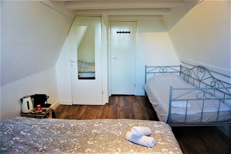 Bedroom 4, Hotel Canal View, Amsterdam