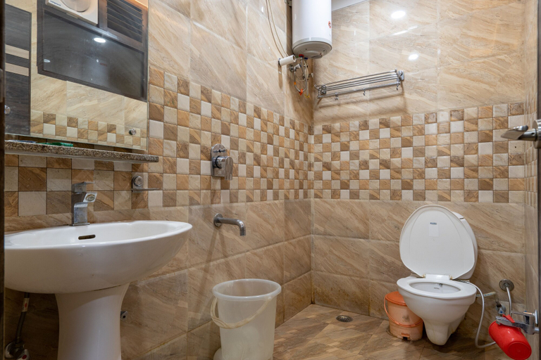 Bathroom, Manas Continental, Gorakhpur