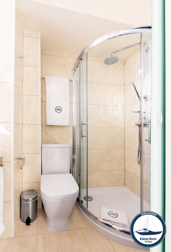 Bathroom 4, Douro Riverside Apartments, Vila Nova de Gaia