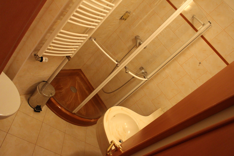 Bathroom 4, Hotel Ruze, Karlovy Vary