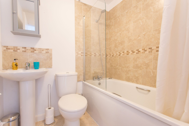 Bathroom, The Manor Suite, Oxfordshire
