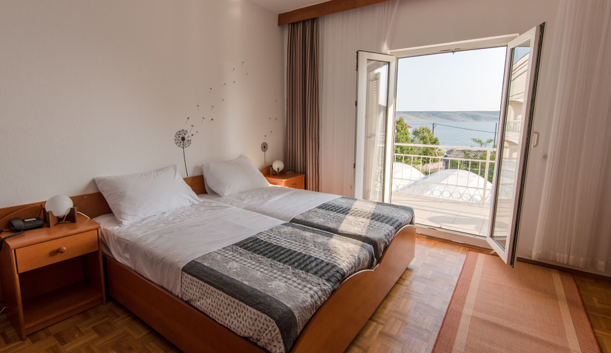 Bedroom 3, Hotel Barba, Starigrad