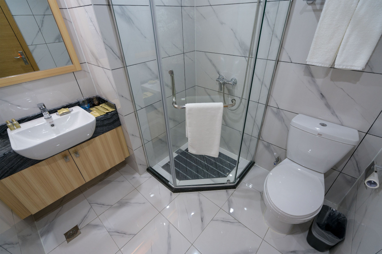 Bathroom 3, Guardian Residence, Changsha