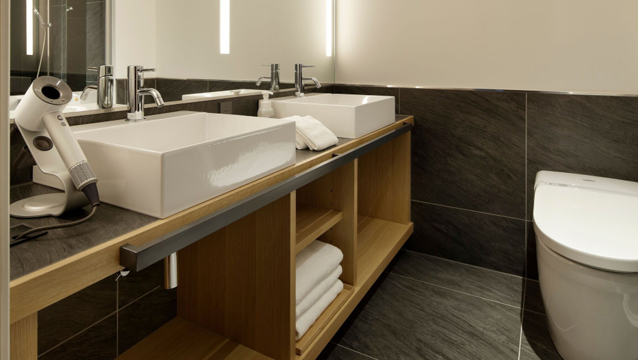 Bathroom 3, 20 Pieces, Kyoto