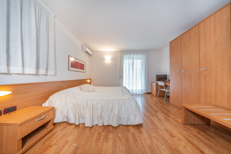 Bedroom 3, Hotel Karinhall, Trento
