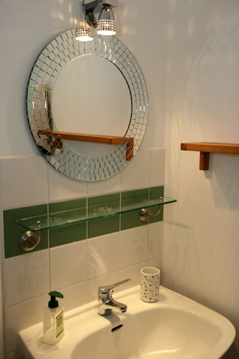 Bathroom 5, Domaine la Fontaine, Charente-Maritime