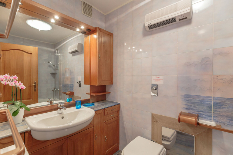 Bathroom 4, Hedera Estate, Hedera A17, Dubrovnik