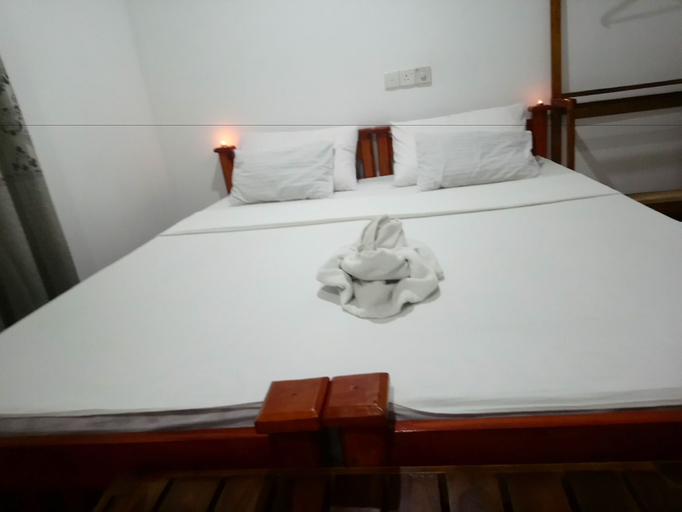 Room 5, Villa Peacock, Hikkaduwa