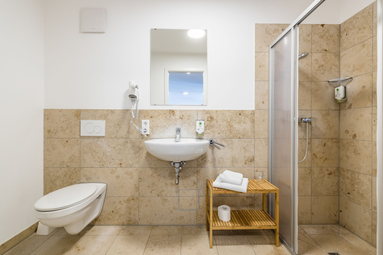 Bathroom 5, Hotel Kneitinger Alter Schlachthof, Regensburg