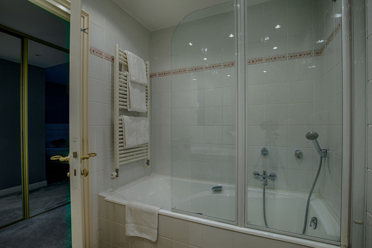 Bathroom 5, La Verniaz et ses Chalets, Haute-Savoie