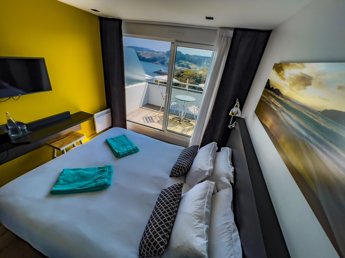 Bedroom 2, Hôtel Le Cardinal, Morbihan