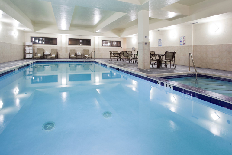 Sport & Beauty 4, Holiday Inn DENVER-PARKER-E470/PARKER RD by IHG, Douglas