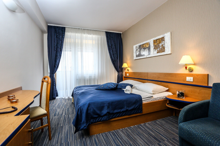 Bedroom 3, Hotel Drazica, Krk