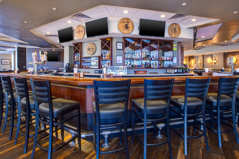 Food & Drinks 3, Holiday Inn MORGANTOWN - UNIVERSITY AREA by IHG, Monongalia