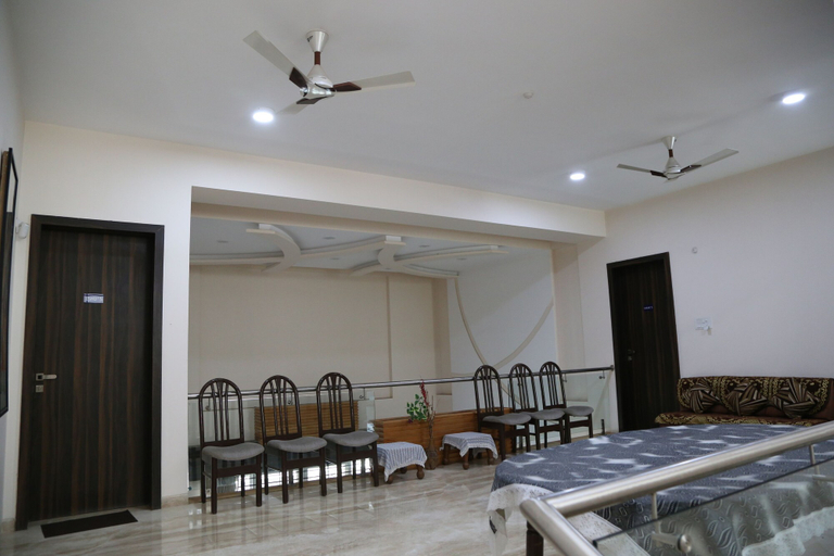 Others 4, Maninder Home Stay, Indore
