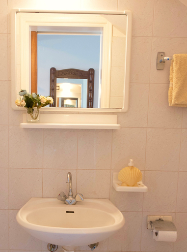 Bathroom 4, Villa Lygaria, Crete