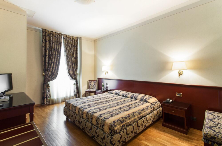 Bedroom 2, Gambara, Brescia