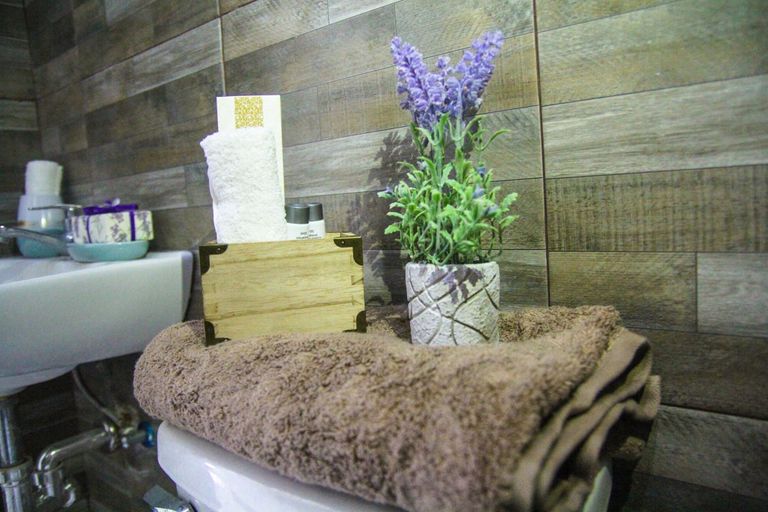 Bathroom 3, V and G Suites Limay, Limay