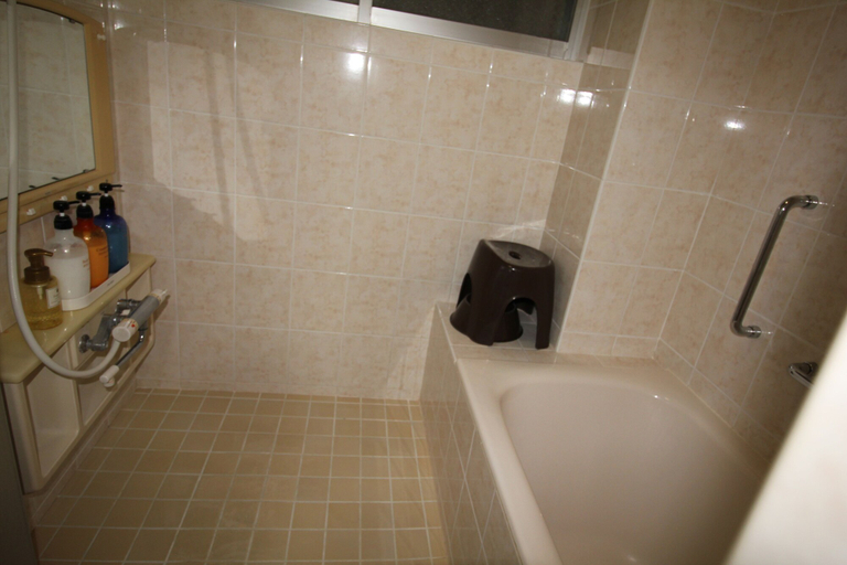 Bathroom 4, Utopia Mihama, Chatan