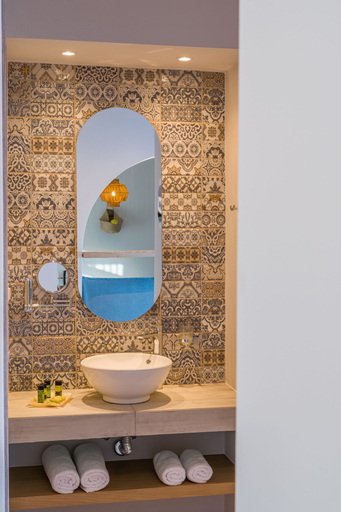 Bathroom 4, Romantica Apartments, Attica