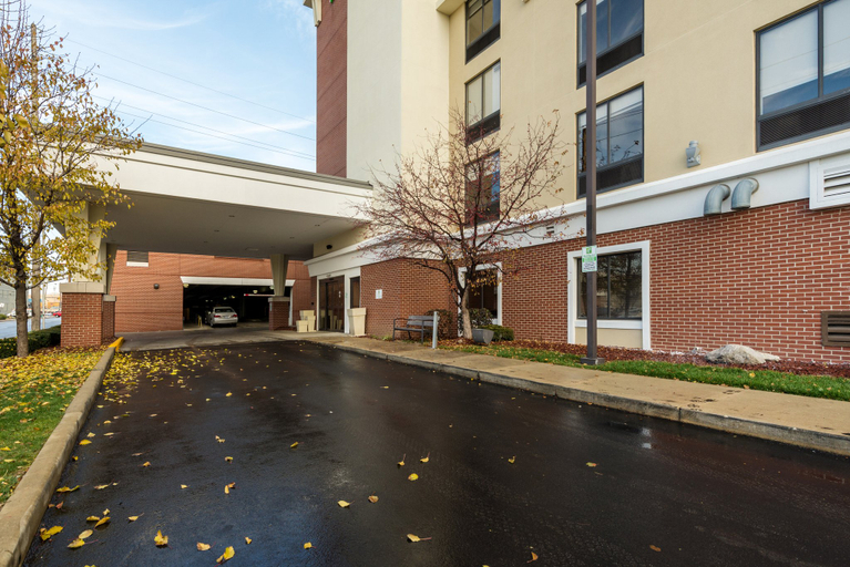 Exterior & Views 2, Holiday Inn INDIANAPOLIS DOWNTOWN by IHG, Indianapolis
