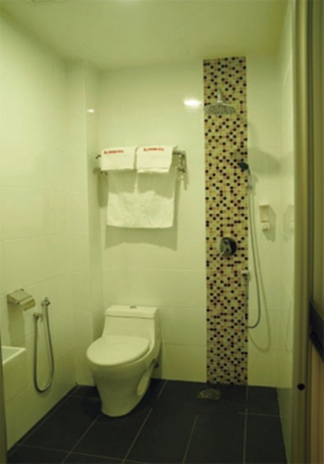 Bathroom 4, Charisma Hotel, Kuantan