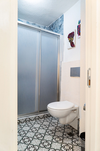 Bathroom 5, The Havana Residence, Beyoğlu