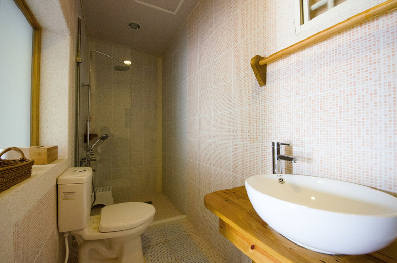 Bathroom 3, Baisha31, Pingtung