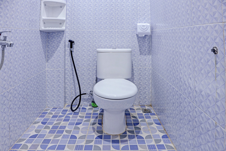 Bathroom, Hotel O Mulia Bangka, Pangkalpinang