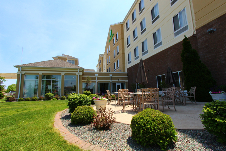 Exterior & Views 2, Holiday Inn EFFINGHAM by IHG, Effingham