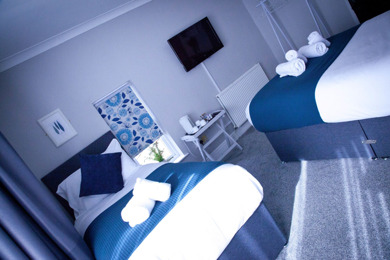 Bedroom 3, Rowton Poplars Hotel, Cheshire West and Chester