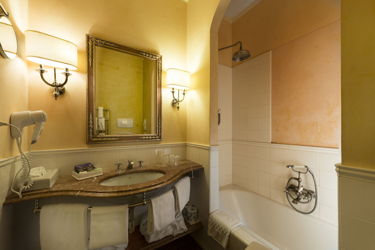 Bathroom 5, Posta Donini 1579 UNA Esperienze, Perugia