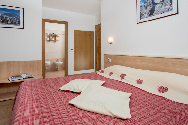 Bedroom 4, Hotel Garnì Ciamorc, Trento