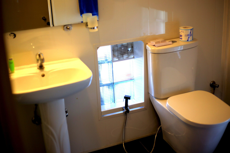 Bathroom 3, Royal Hills, Nuwara Eliya