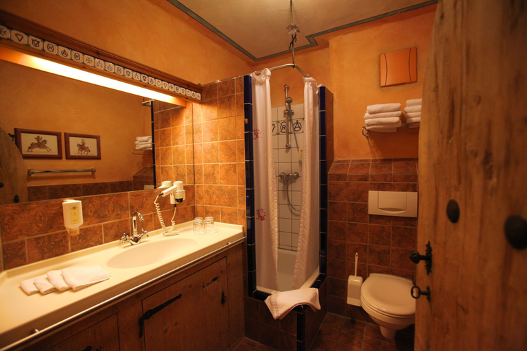 Bathroom, Europa-Park Erlebnis-Resort, Hotel Castillo Alcazar, Ortenaukreis