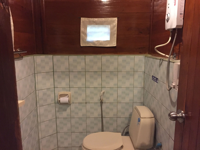 Bathroom 4, Baan Ing Khao Resort, Muak Lek