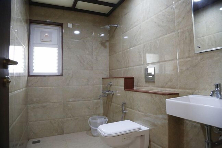 Bathroom 3, Hotel mookambika palace, Udupi