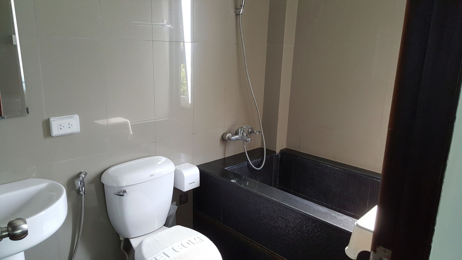 Bathroom 3, Haak Boutique Hotel, Mae Rim