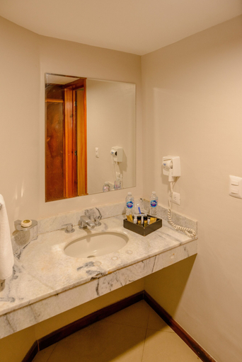 Bathroom 5, Loma Real, Tapachula