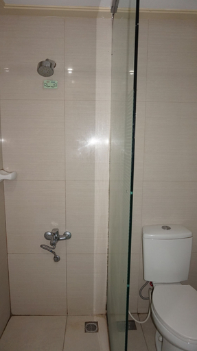 Bathroom 4, Sulit Place, Quezon City
