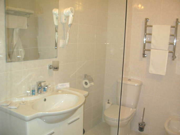 Bathroom 4, Hotel Moscow, Sankt-Peterburg gorsovet