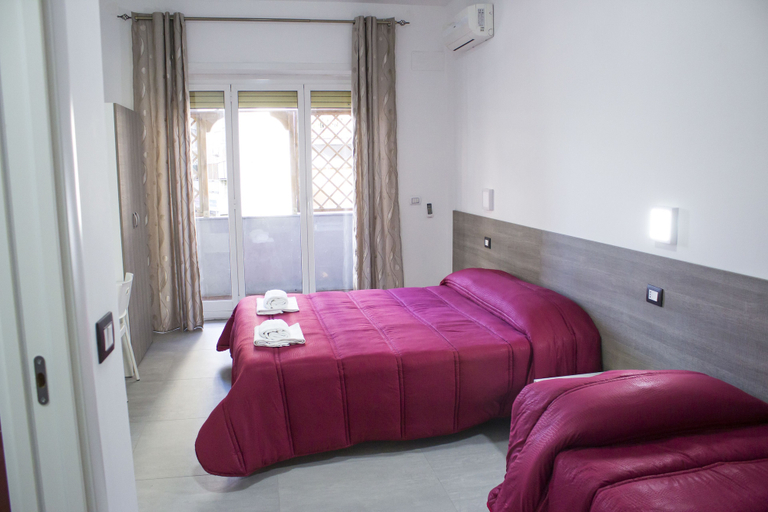 Bedroom 4, Tiburtina Royal Suites, Rome