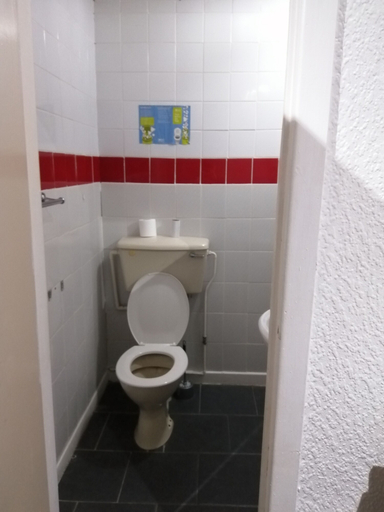 Bathroom 3, White Lodge In, Blackpool