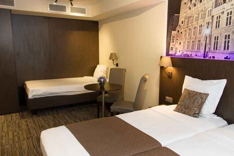 Bedroom 4, Golden Tree Hotel, West-Vlaanderen